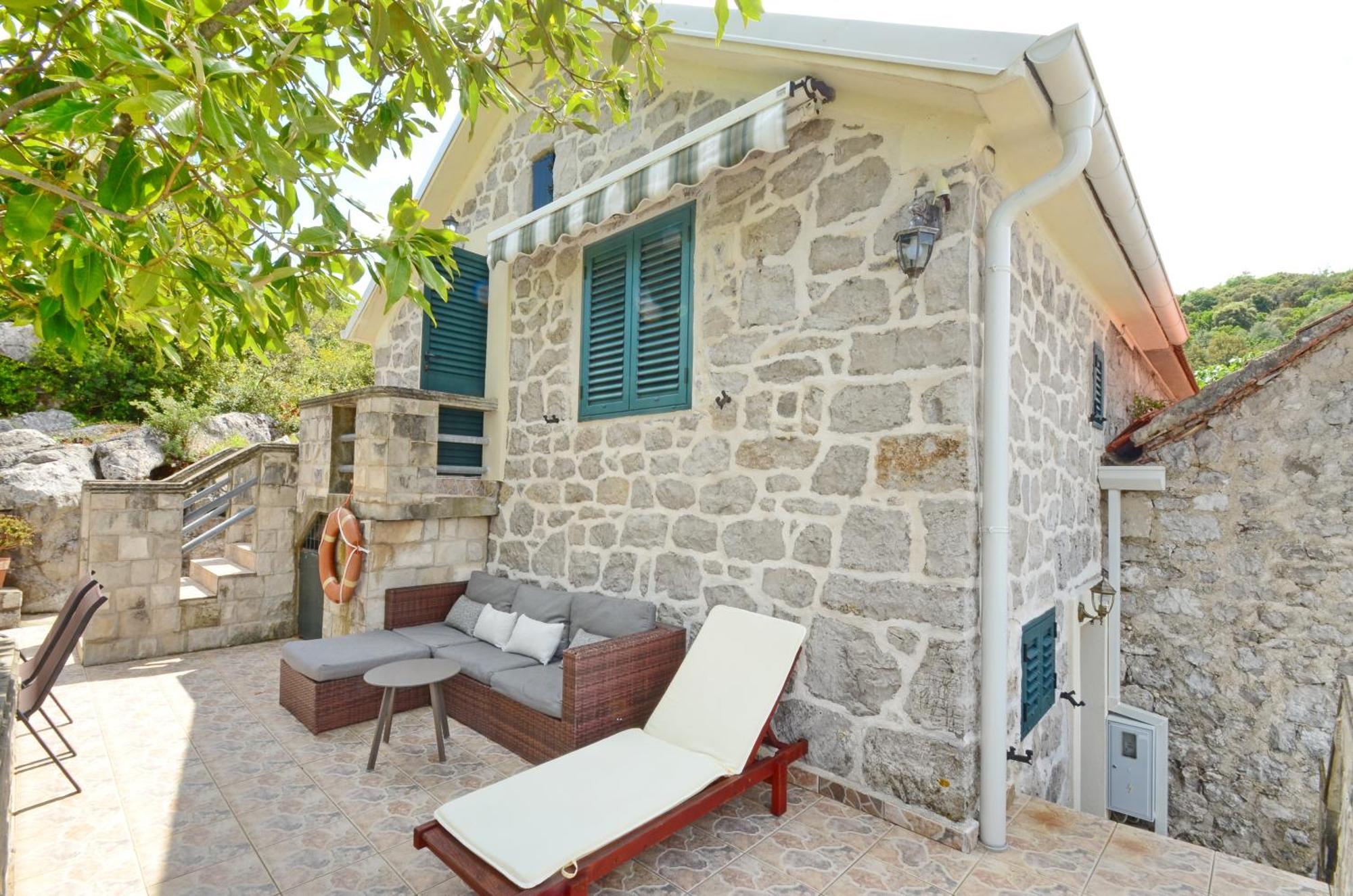 Holiday Home Brinic Tivat Exterior foto